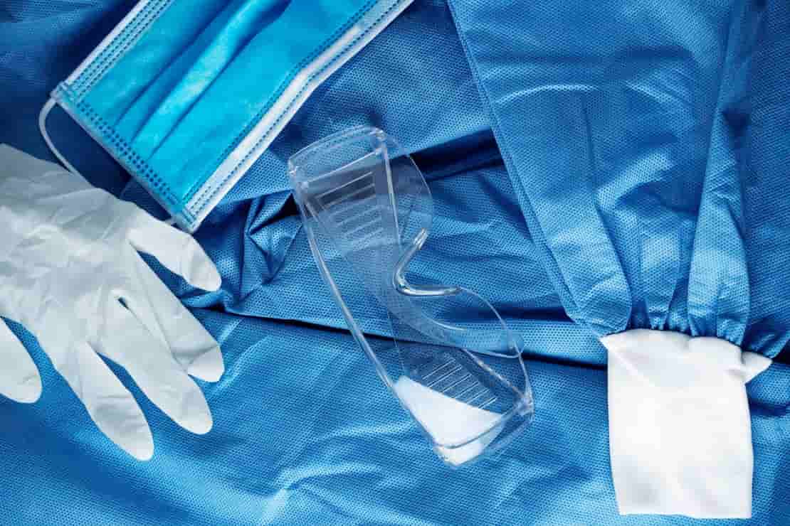 تولیدی البسه بیمارستنی یکبار مصرف با تحویل فوری